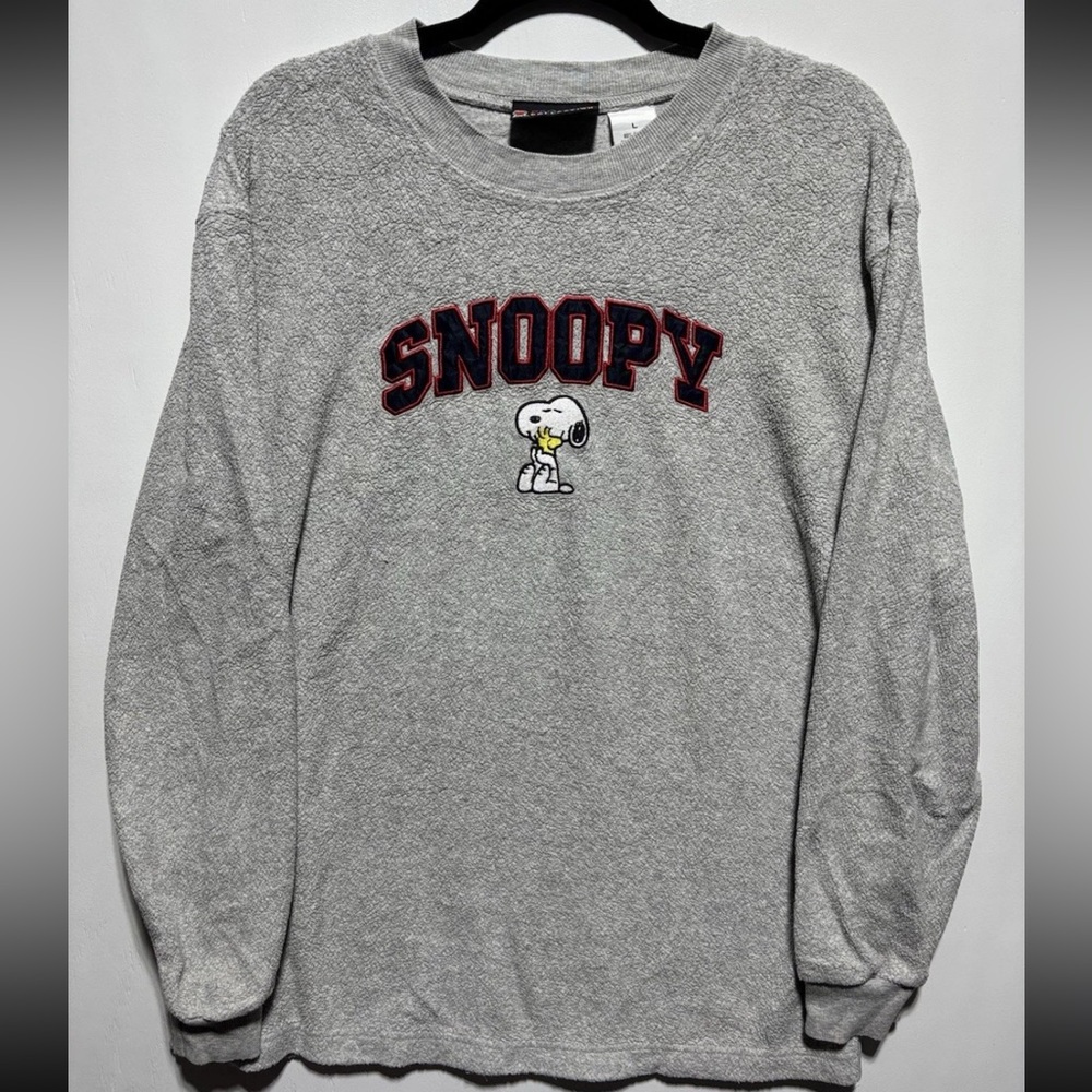 Peanuts Light Gray Snoopy Sweatshirt